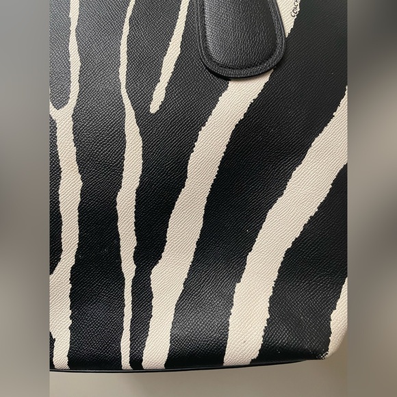 Coach Zebra Print Oversized Tote In Black & White Leather #33915 - Picture 11 of 11